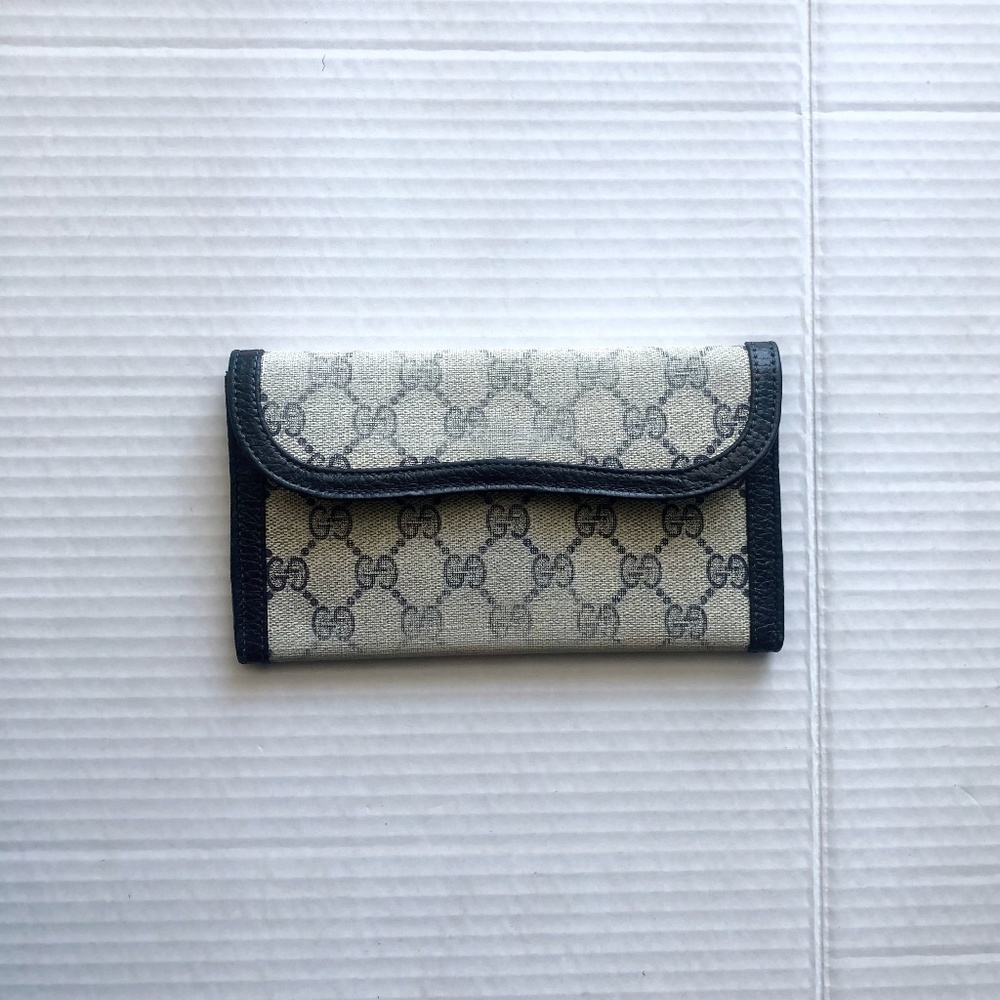SOLD Authentic Vintage Gucci GG Navy Blue Long Wallet